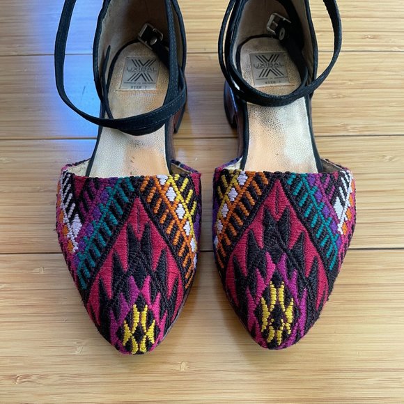 Handmade Women-Owned Woven Multicolor Pointed Toe Flats - Picture 1 of 7